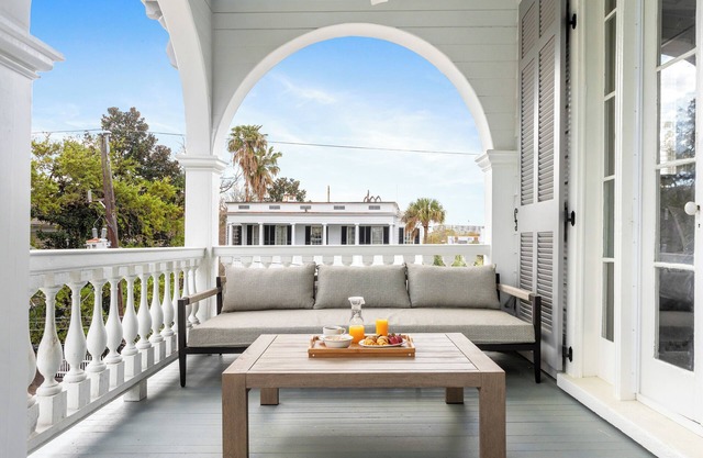 Thomas Waring House Suite A | History Made Here