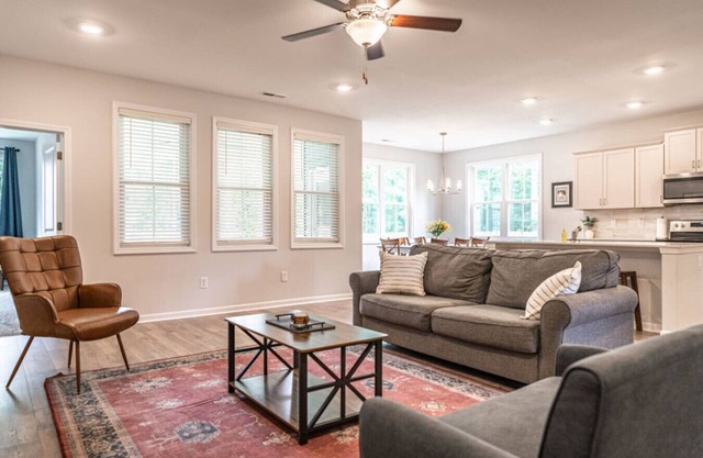 Three bedroom in United States of America, Aberdeen