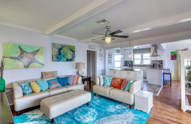 Three Oars Beach Bungalow