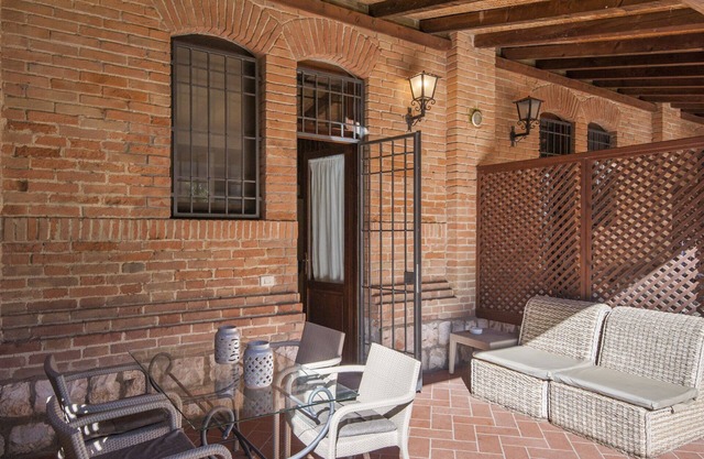 Three-room apartment in Casa Livia with veranda near the swimming pool
