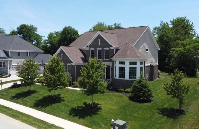 Three story house with lake view: Sleeps 20
