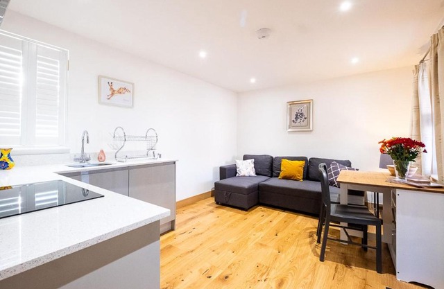 Three Tuns Apartments - Sycamore
