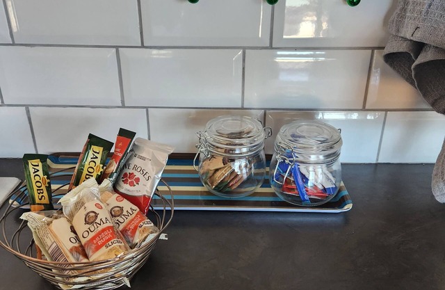 Thys' Place, a Gateway to Coastal Bliss in Gordon's Bay! Digital Nomad paradise!