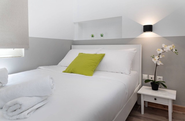 Tier collection economic double room
