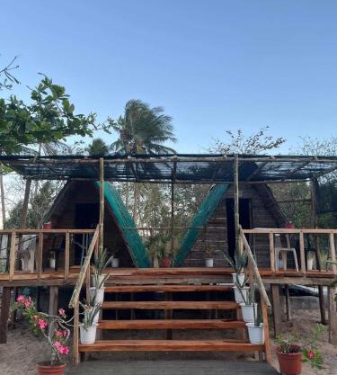 Tiliponan Nipa Hut