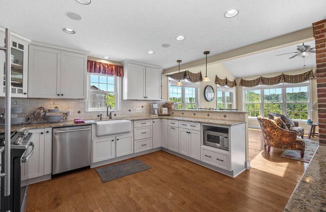 Timeless Renovated Pre-Civil War Guest House