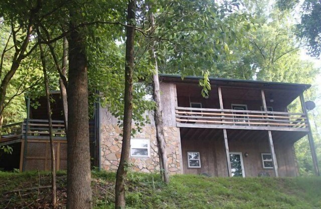 Tims Ford Lake Access Detached Home, Lynchburg, TN