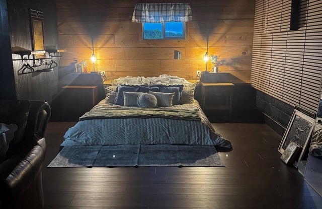 Tiny Bear - 1BR 1BA Cabin Escape