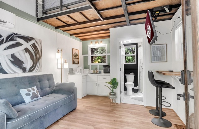 Tiny Home Escape | Outdoor Oasis | Steps from MSU