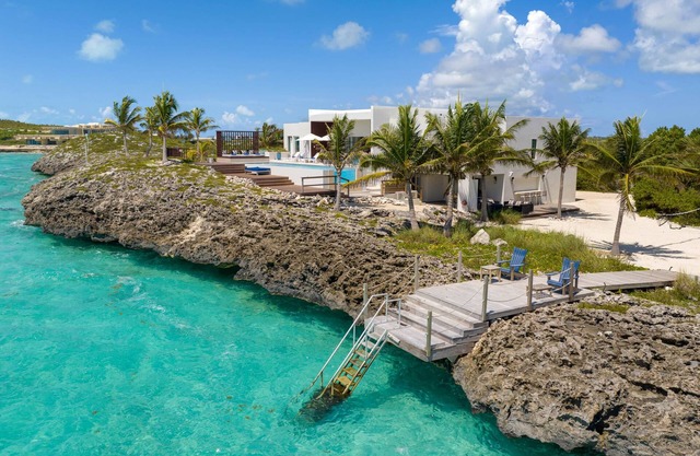 Tip of the Tail: Turks & Caicos Iconic Villa with a Chef, and a Butler
