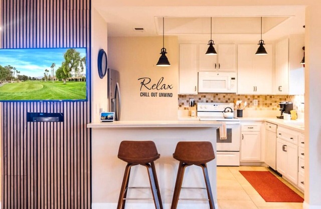 Tito's Getaway/Desert Princess Palm Springs Resort