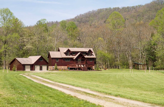 Toccoa River Frontage With Year-Round Mountain Views