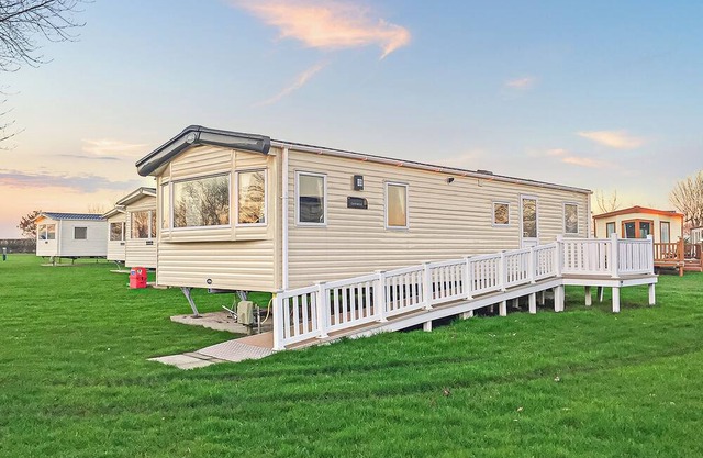 Tollerton Caravan WF