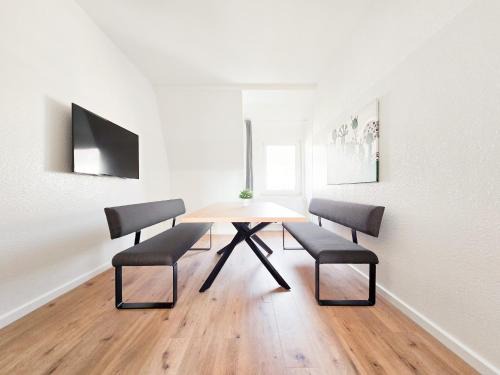 Tolstov Apartments - 6 Zimmer Wohnungen - 15 Min zur Messe DUS