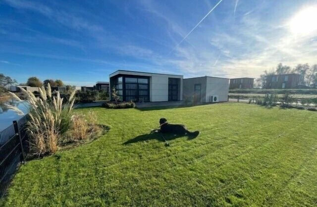 Top-modernes Chalet 'aan het Strand' mit Großem Garten an der Ijssel