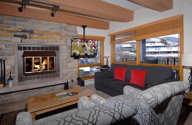 Top Notch Plaza, Ski in/out, Hot tub, tennis