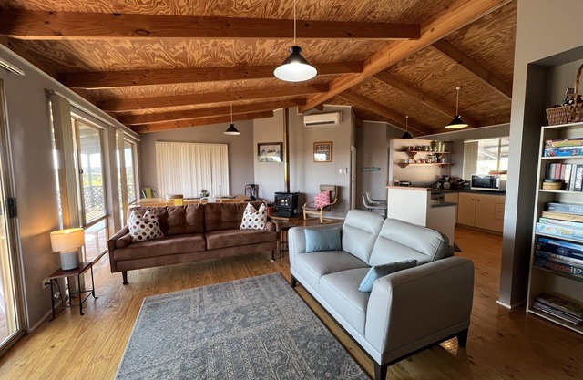 🌊 TOP SPOT IN PRESTON BEACH @ OCEAN VIEW BEACH HOUSE 🏡