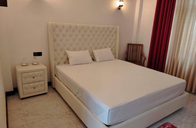 TOPAZ SUITE