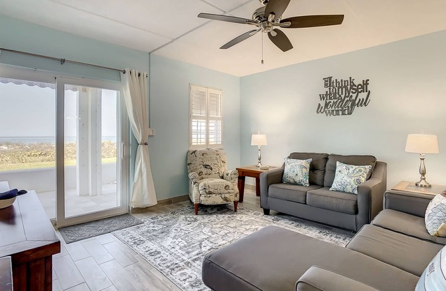 Tortugas DeMar103B-Gulf Front & Ground Level-Fabulous 2 BR unit in Belleair!