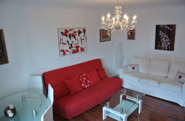 Totally new apartment, central location, competitive price, WiFi, elevator