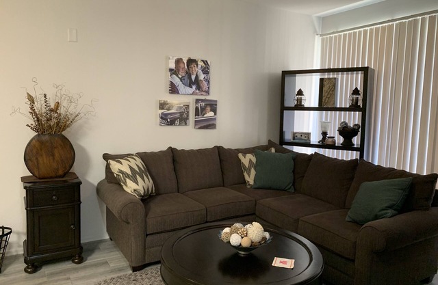 Totally remodeled Condo in Deer Valley Area, Nice gated community!