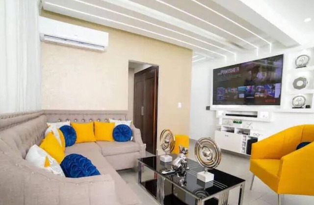 Tower Rialto | A Cozy Getaway