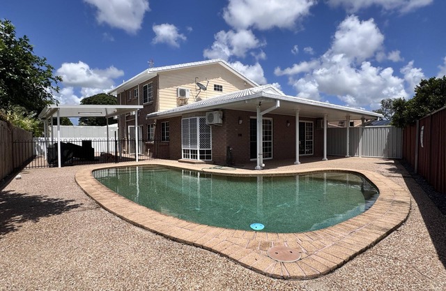 Townsville Apartments & Homes On Wistaria - Executive 4 bedroom house in Annandale