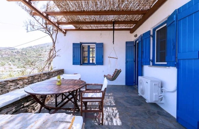 Traditional Village House In Kea