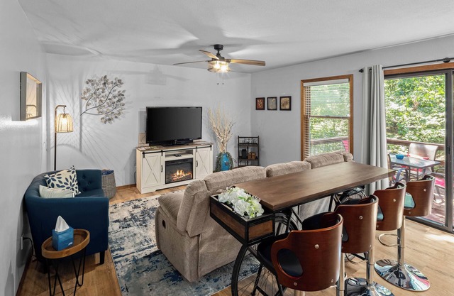 Trailwood Timbers: BV Hub For Trails, Lakes & Golf