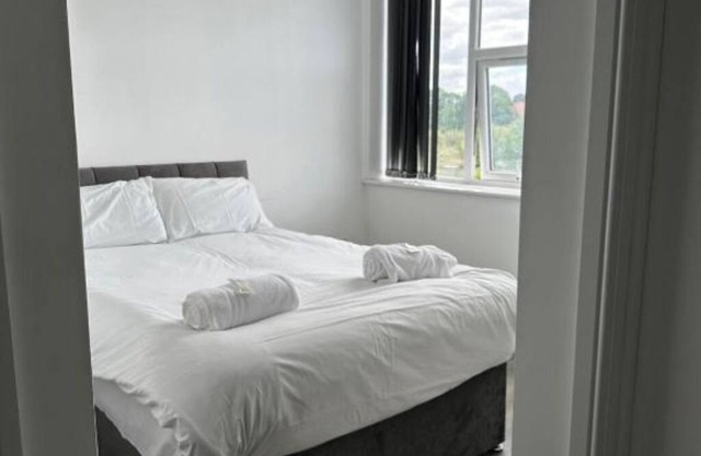 Train Station Aparthotel - Free Wifi, Free Parking Deluxe Double Studio