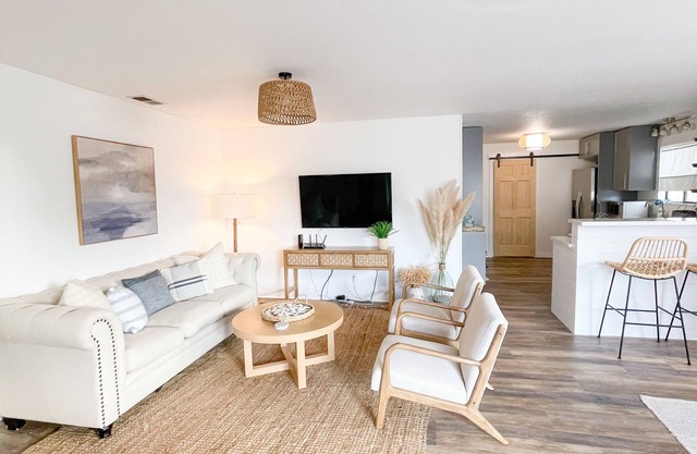 Tranquil 3 bedroom beach cottage close to the beach