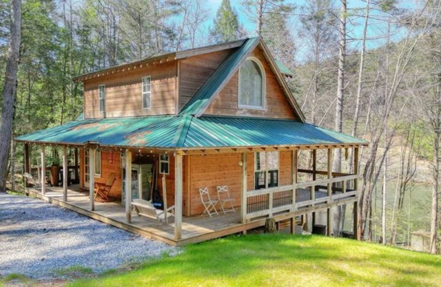 Tranquil Cabin in Appalachian Mountains - Dog Friendly