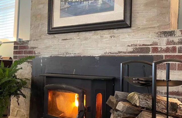 Tranquil Lake Cottage