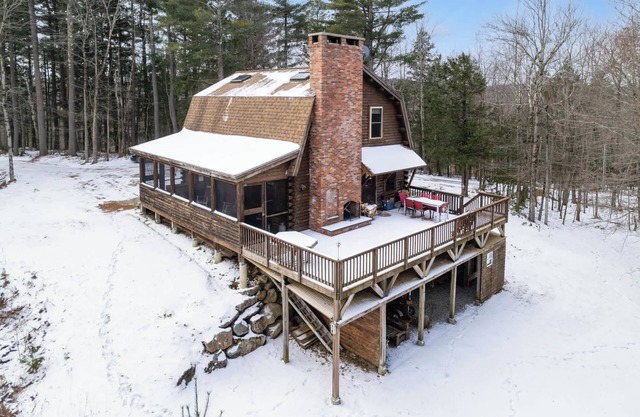 Tranquil Retreat 6-BR Total in the Berkshires