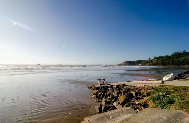 Tranquility between the Dunes and the Sea NC3646