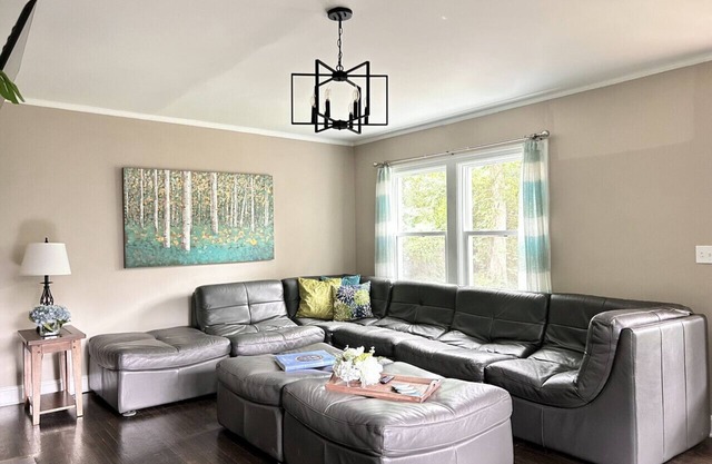 Tranquility Cottage · Private Peaceful Surroundings Near HPU and Everything!