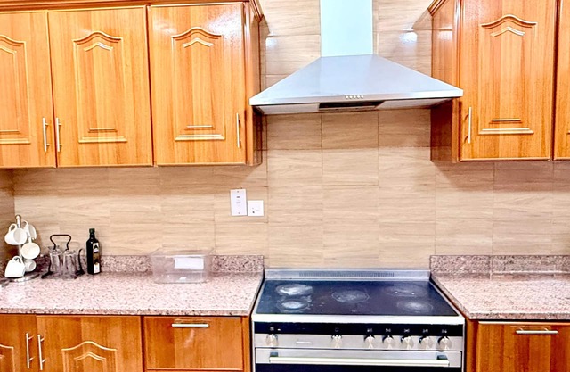 Travel Hub Near Business Bay By Al Taj