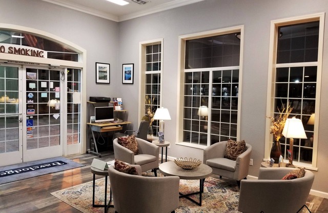 Travelodge by Wyndham Redding CA