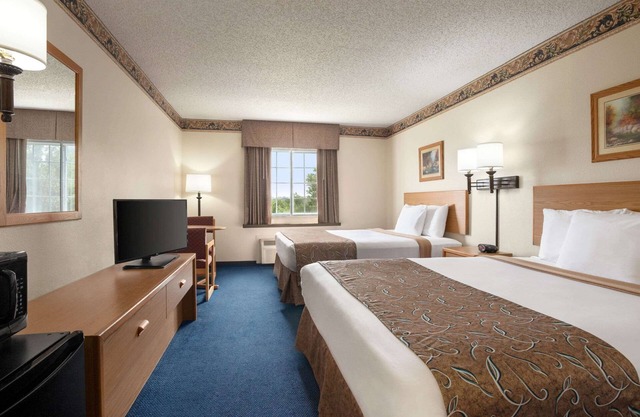 Travelodge by Wyndham Fort Scott