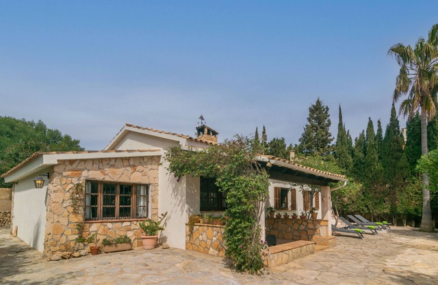 TRES MARES - Cute house with free WiFi.