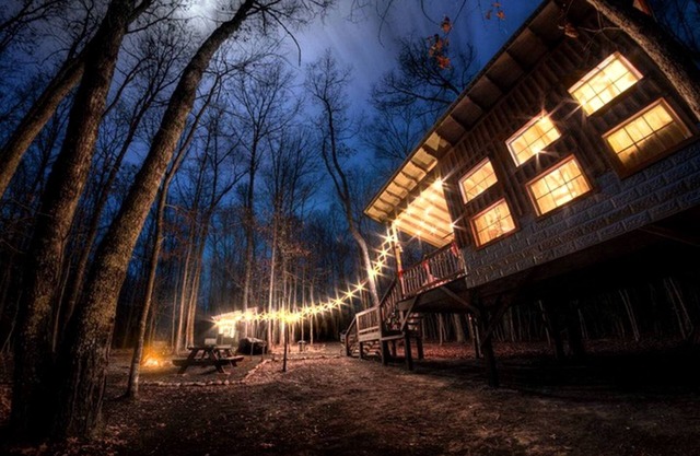 Tree House Glamping near Fall Creek Falls State Park and Chattanooga, Tennessee