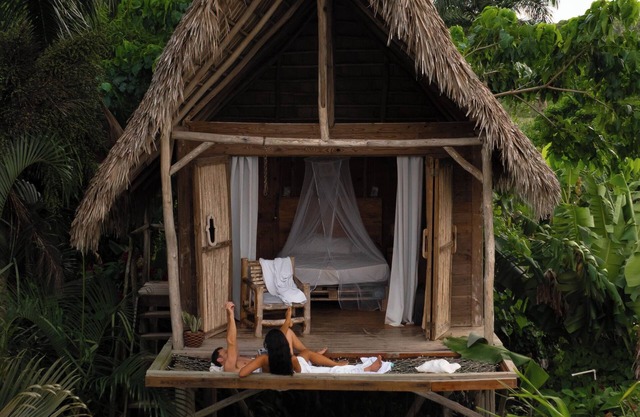 Tree house in the Dominican jungle