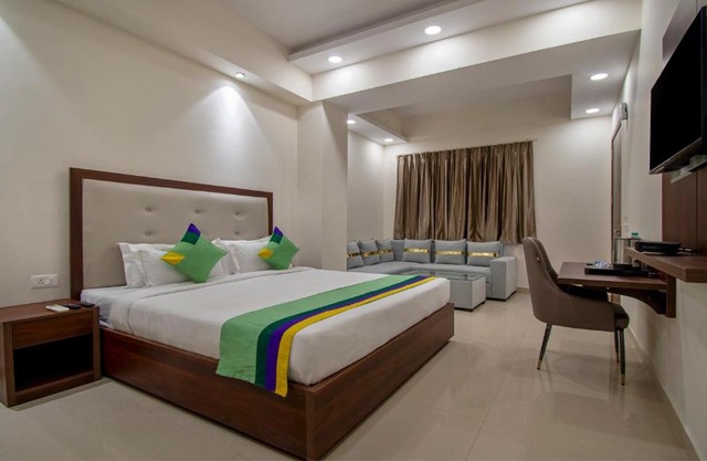 Treebo La Mirage Suite