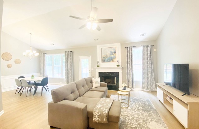 🌈 💫Trendy & Cozy - A Stylish Gem - mins from MOG✨🏡