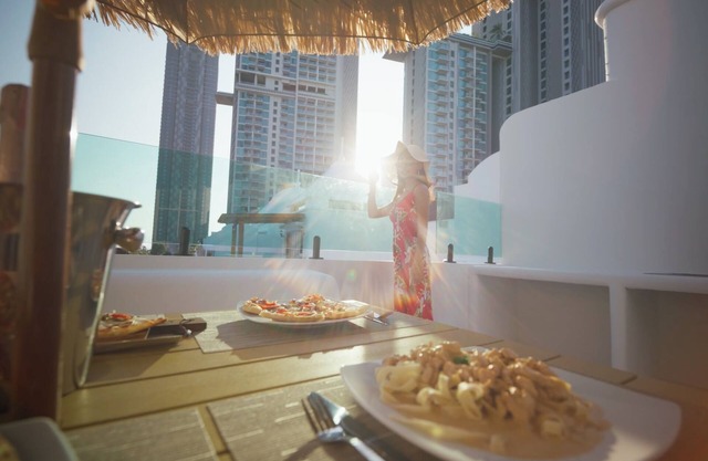 Tropical Beach House Seaview & Private Rooftop (200m Wongamat Beach)