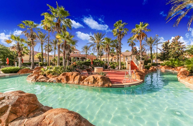 TROPICAL RESORT. Lazy River, Water Slide + amenities. PREMIUM SPACIOUS BRIGHT