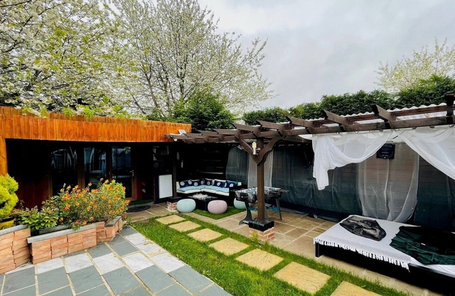 Tropical Style House Near Newcastle City Centre