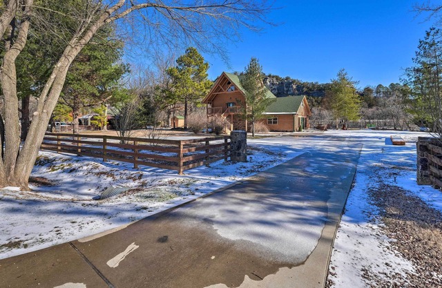 Trout Lodge at Two Rivers - Waterfront Cabin!