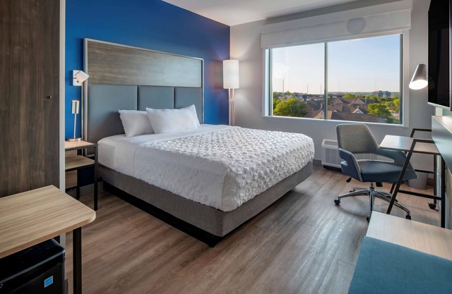 Tru By Hilton Omaha I-80 at 72nd Street, NE