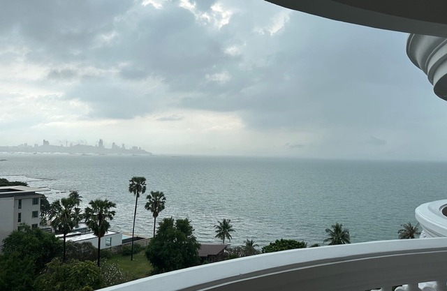 True escape! Private beach, Spacious pool, panoramic SeaView from Balconies, 3BR